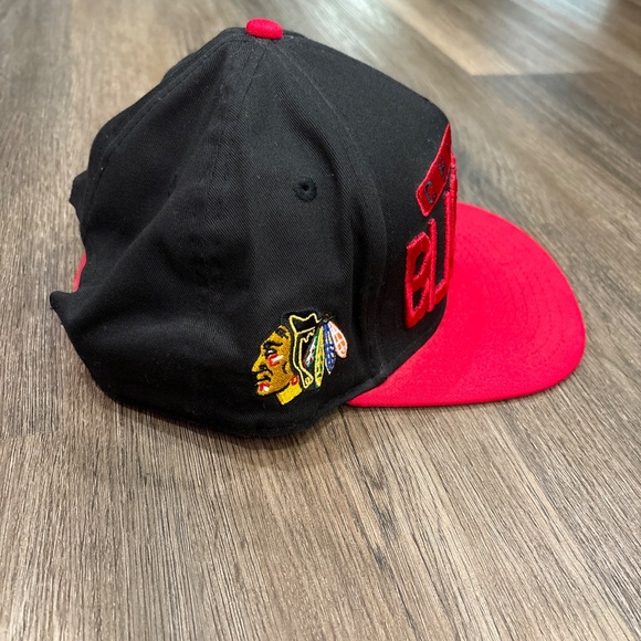 Chicago Blackhawks New Era 9Fifty 2 Tone Red Black Snapback‎ Hat Cap - Picture 4 of 11